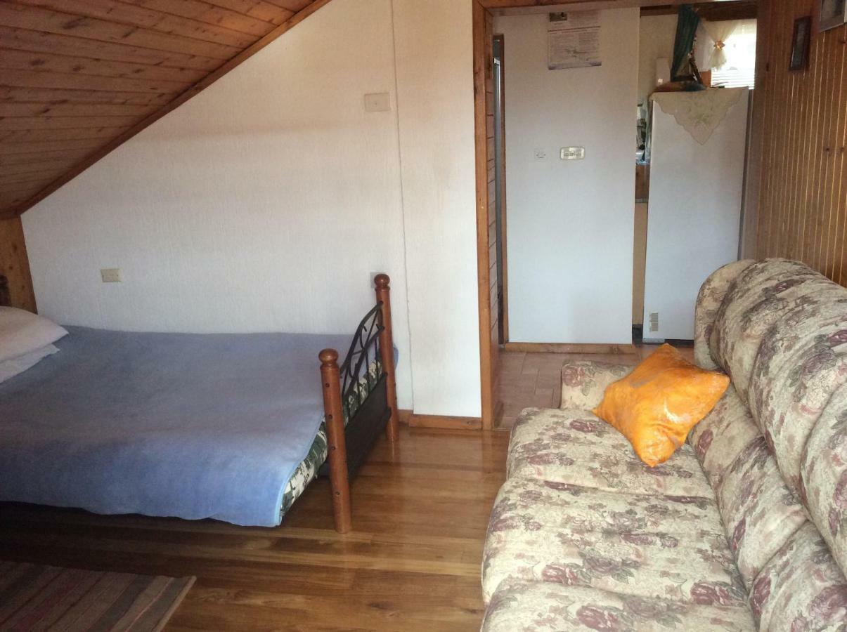 Apartman Nadia Karlobag Esterno foto