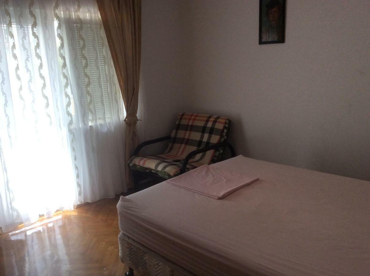 Apartman Nadia Karlobag Esterno foto